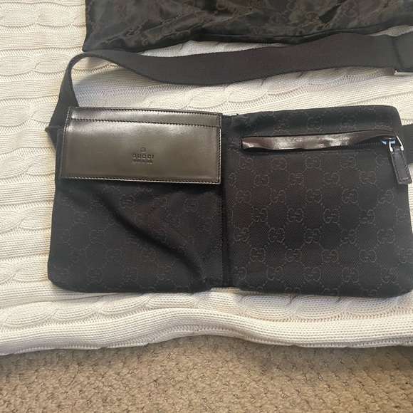Authentic Gucci waist bum bag with dust bag - Picture 1 of 9